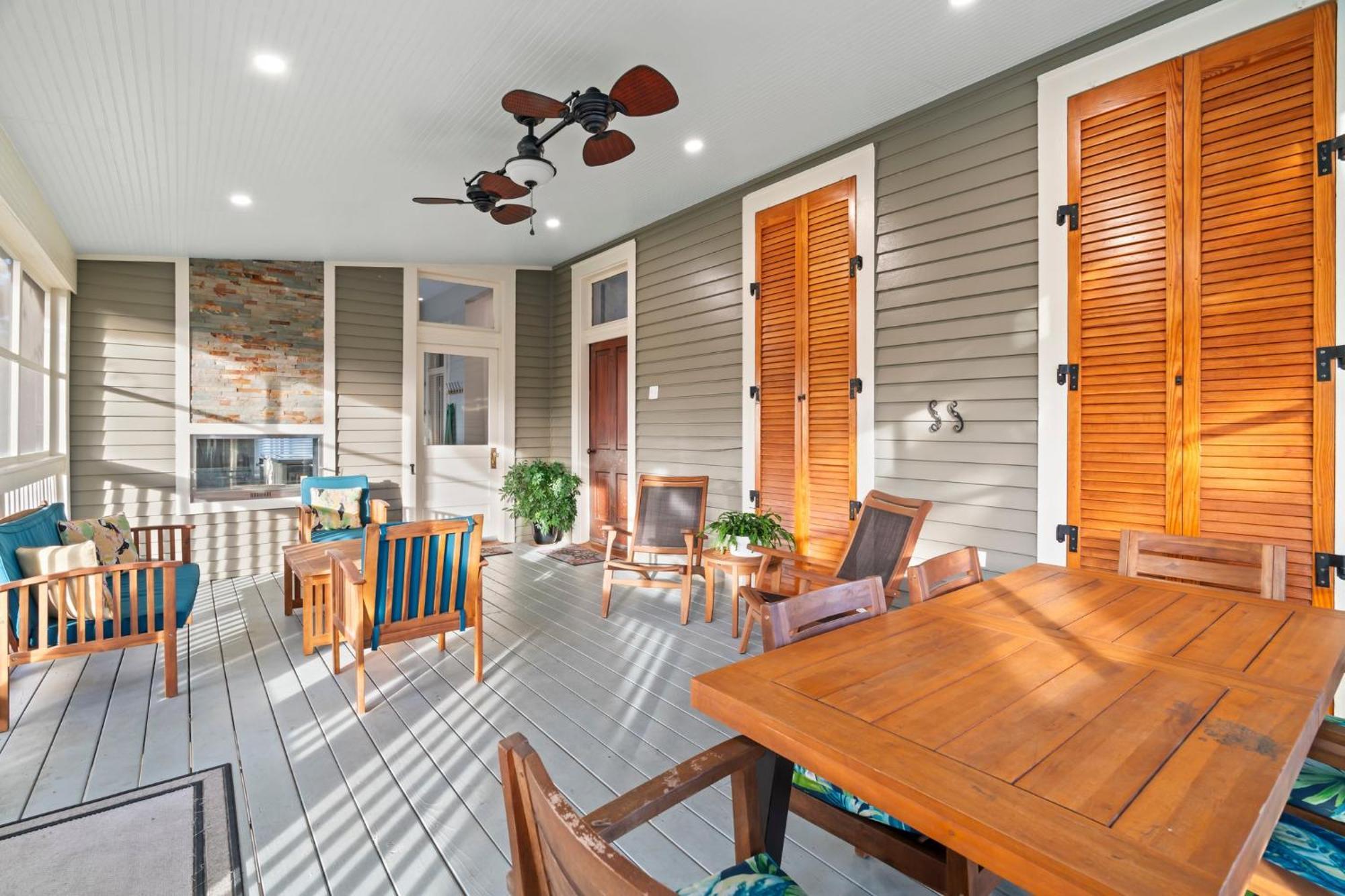 Historic Galveston Family Beach Home With 3 King Beds Exterior photo